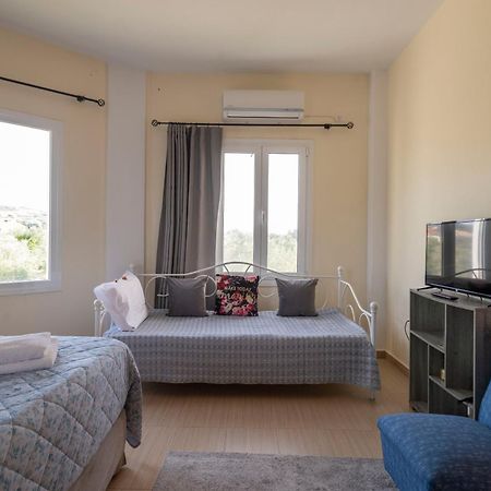La Vatura Hotel Gialova Luaran gambar