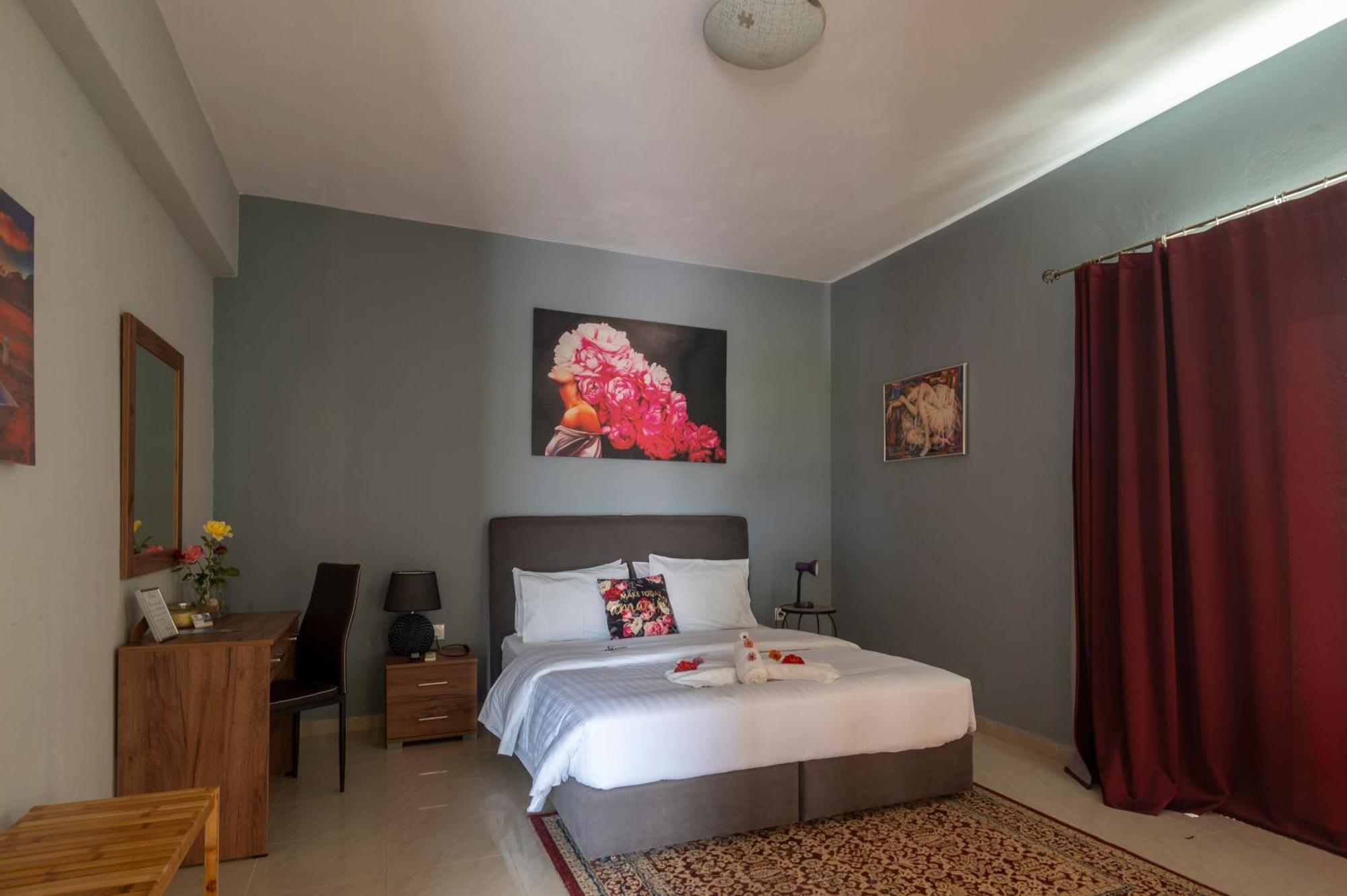 La Vatura Hotel Gialova Luaran gambar