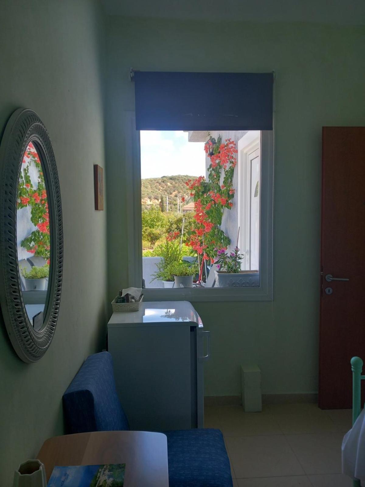 La Vatura Hotel Gialova Luaran gambar