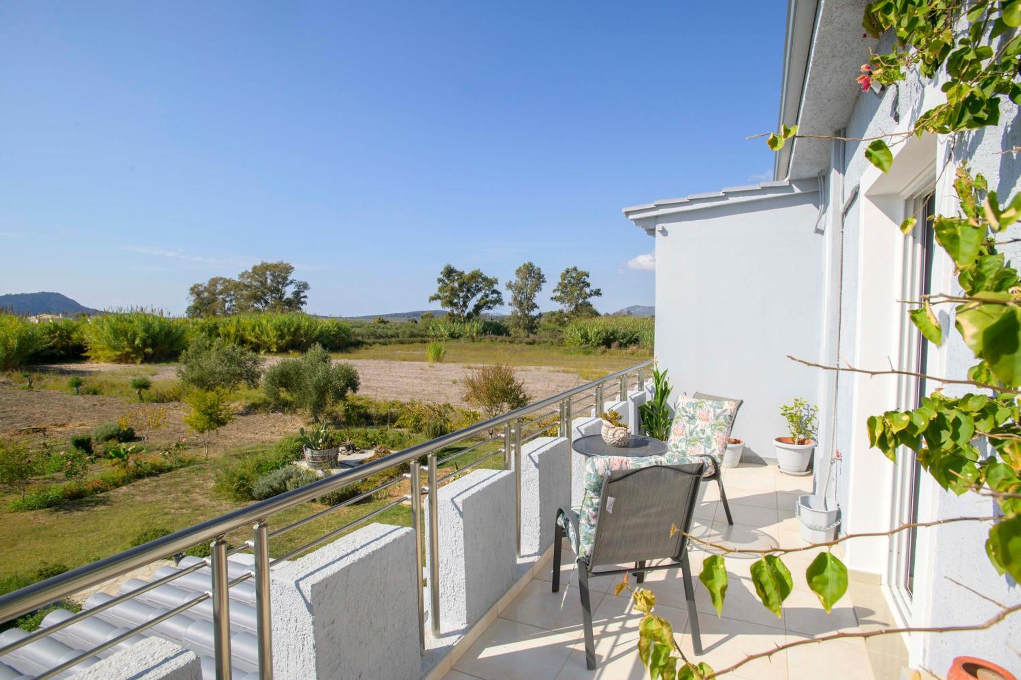 La Vatura Hotel Gialova Luaran gambar