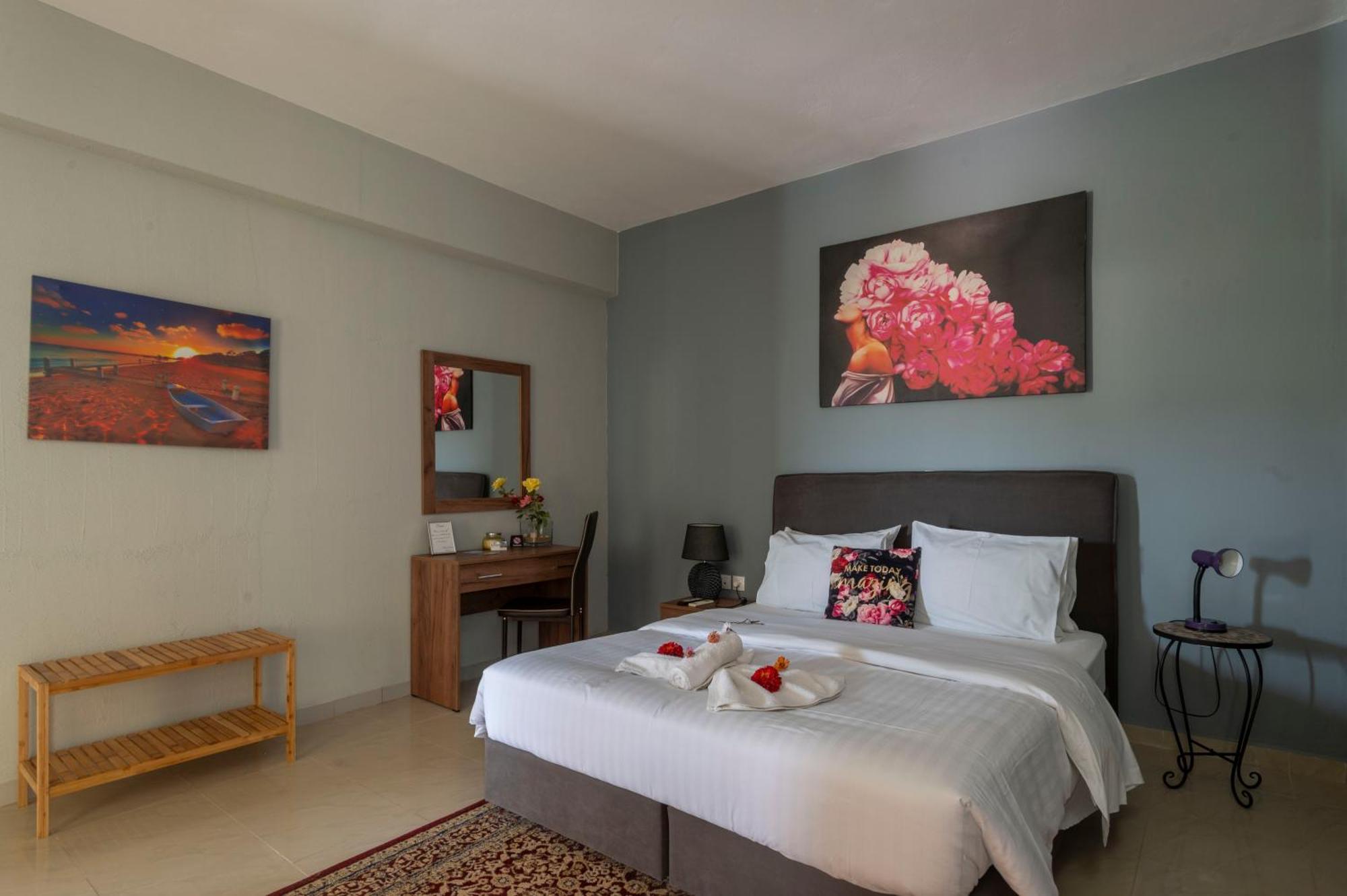 La Vatura Hotel Gialova Luaran gambar